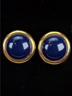 Vintage Monet, goldtone, navy weighted clip on earrings